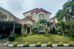 Rumah Sangat Terawat Siap Huni di Tubagus Ismail Dago Bandung Rumah Sangat Terawat Siap Huni di Tubagus Ismail Dago Bandung