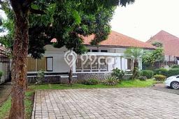 Ready to Use! Luxury House LT 1100m2 Desain Modern di Riau Ready to Use! Luxury House LT 1100m2 Desain Modern di Riau