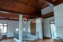 BEST RENT! Vila Kawasan , Area 1050m2m², Lingkungan Asri BEST RENT! Vila Kawasan , Area 1050m2m², Lingkungan Asri