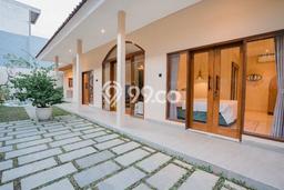 RENT! Vila di , Area 200m2m², Dekat ke Pusat Kota RENT! Vila di , Area 200m2m², Dekat ke Pusat Kota