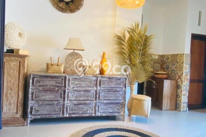 Disewakan! Rumah 2 Kamar Tidur &
1 Kamar Mandi di Seminyak, Badung Disewakan! Rumah 2 Kamar Tidur &
1 Kamar Mandi di Seminyak, Badung