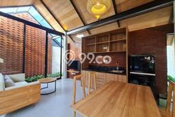 For Rent Vila Strategis di , Luas 655m2m², Area Berkualitas For Rent Vila Strategis di , Luas 655m2m², Area Berkualitas