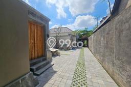 Vila Kawasan , Luas 250m2m², Kawasan Nyaman, Harganya Terjangkau Vila Kawasan , Luas 250m2m², Kawasan Nyaman, Harganya Terjangkau