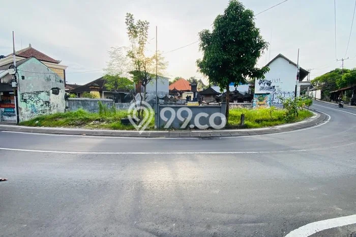 Tanah Disewa Strategis di Badung Luas 300m2 Tanah Disewa Strategis di Badung Luas 300m2