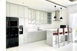 Vila Strategis di , Luas 337m2m², Tersedia Sekarang Vila Strategis di , Luas 337m2m², Tersedia Sekarang