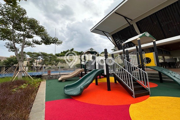 UNIT SPESIAL! Rumah di , 3 KM, Akses Fasilitas, Luas 150m2m² LB 160m2m² UNIT SPESIAL! Rumah di , 3 KM, Akses Fasilitas, Luas 150m2m² LB 160m2m²