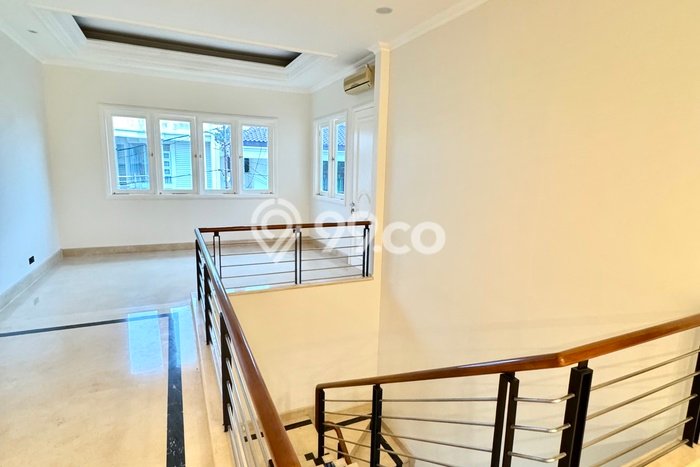 Hunian Mewah LB 600m2 Siap Huni Desain Elegan di Kedoya Baru, Jakarta Barat Hunian Mewah LB 600m2 Siap Huni Desain Elegan di Kedoya Baru, Jakarta Barat