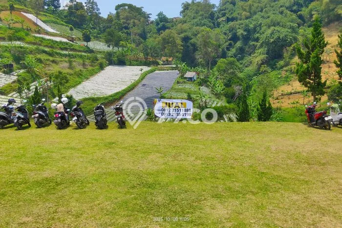 Tanah di Cisarua, Bandung Barat Luas 893m2 Dijual Segera Tanah di Cisarua, Bandung Barat Luas 893m2 Dijual Segera