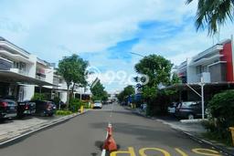 Rumah Elit Modern Tanpa Renovasi di Green Lake City Jakarta Barat Rumah Elit Modern Tanpa Renovasi di Green Lake City Jakarta Barat