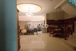 Rumah Mewah LB 300m2 Siap Huni Desain Elegan di Taman Palem, Jakarta Barat Rumah Mewah LB 300m2 Siap Huni Desain Elegan di Taman Palem, Jakarta Barat