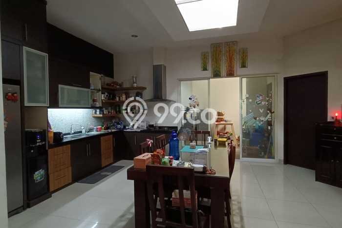 Ready to Use! Luxury House LT 198m2 Desain Elegan di Taman Surya Ready to Use! Luxury House LT 198m2 Desain Elegan di Taman Surya