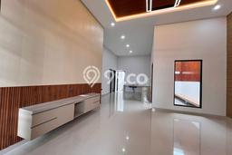 Rumah Mewah LB 150m2 Siap Huni Desain Elegan di Taman Surya, Jakarta Barat Rumah Mewah LB 150m2 Siap Huni Desain Elegan di Taman Surya, Jakarta Barat