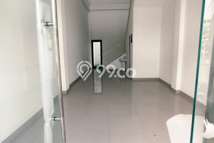 Ruko Bagus Dijual LB 184m2 Lokasi Strategis Jakarta Barat Area Cocok untuk Bisnis Ruko Bagus Dijual LB 184m2 Lokasi Strategis Jakarta Barat Area Cocok untuk Bisnis