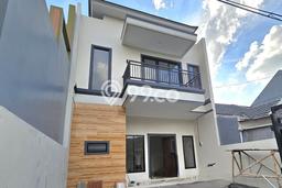 Rumah Modern 4 KT di Gading Serpong Tangerang Unfurnished Rumah Modern 4 KT di Gading Serpong Tangerang Unfurnished
