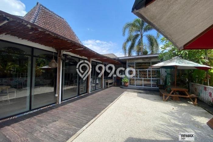 Unit Ruko Dijual di Badung LT 300m2 & LB 144m2 Unit Ruko Dijual di Badung LT 300m2 & LB 144m2