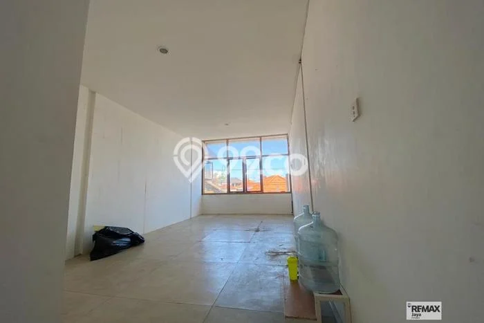 LOKASI STRATEGIS! Ruko For Rent di , Luas 32m2m², Pusat Niaga LOKASI STRATEGIS! Ruko For Rent di , Luas 32m2m², Pusat Niaga
