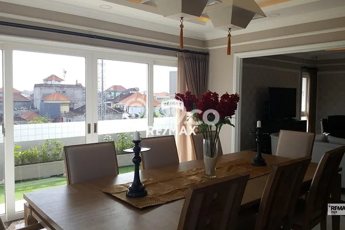 Area Ramai! Ruko Dijual di Denpasar Barat untuk Bisnis Luas Bangunan 1800m2 Area Ramai! Ruko Dijual di Denpasar Barat untuk Bisnis Luas Bangunan 1800m2