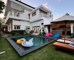 HUNIAN PILIHAN! Rumah di Canggu, 7 KT, Area Asri, Luas 650m2m² Bangunan 650m2m² HUNIAN PILIHAN! Rumah di Canggu, 7 KT, Area Asri, Luas 650m2m² Bangunan 650m2m²