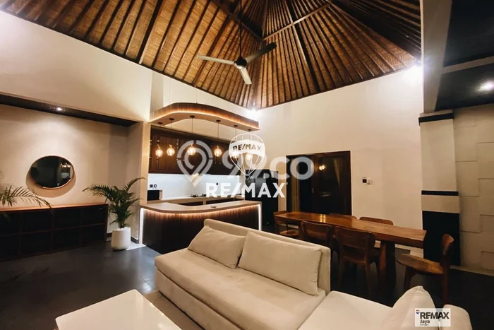 Vila Siap Huni Kawasan , Area 400m2m², Dekat ke Pusat Kota Vila Siap Huni Kawasan , Area 400m2m², Dekat ke Pusat Kota