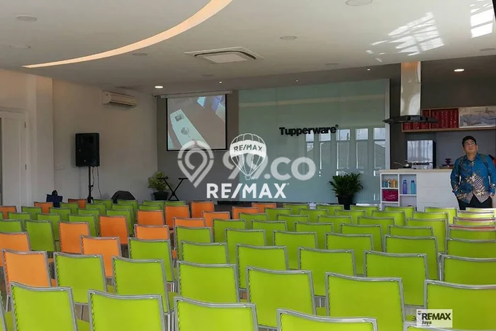 Area Ramai! Ruko Dijual di Denpasar Barat untuk Bisnis Luas Bangunan 1800m2 Area Ramai! Ruko Dijual di Denpasar Barat untuk Bisnis Luas Bangunan 1800m2