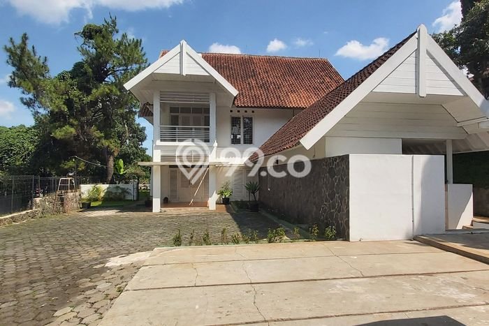 Hunian Elit LB 200m2 Siap Pakai Desain Elegan di Sayap Dago, Bandung Hunian Elit LB 200m2 Siap Pakai Desain Elegan di Sayap Dago, Bandung