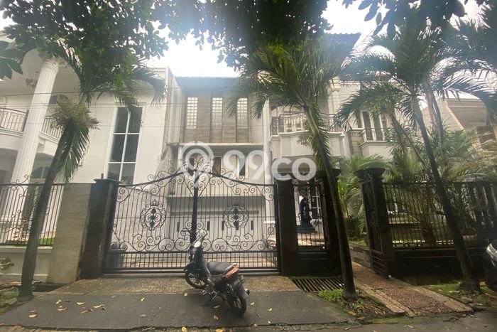 Dijual Hunian Mewah dengan Fasilitas Sekitar Lengkap di Ciracas, Jakarta Timur Dijual Hunian Mewah dengan Fasilitas Sekitar Lengkap di Ciracas, Jakarta Timur