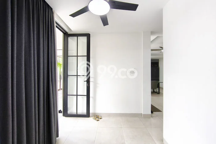 For Sale Rumah 5 Kamar Lokasi Ideal Bagus dan Strategis di Bekasi Timur For Sale Rumah 5 Kamar Lokasi Ideal Bagus dan Strategis di Bekasi Timur