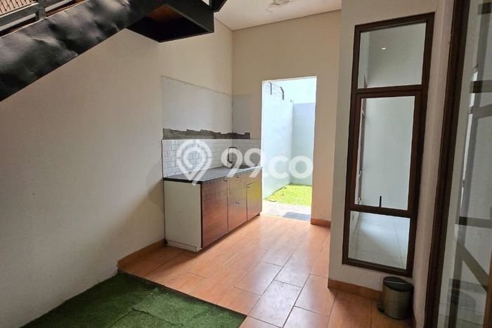 Jual Rumah Strategis Bagus Punya 3 KT di Serpong Tangerang Selatan SHM Jual Rumah Strategis Bagus Punya 3 KT di Serpong Tangerang Selatan SHM