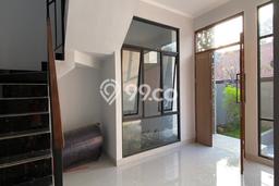 Rumah Luxury Modern Tanpa Renovasi di Turangga Bandung Rumah Luxury Modern Tanpa Renovasi di Turangga Bandung