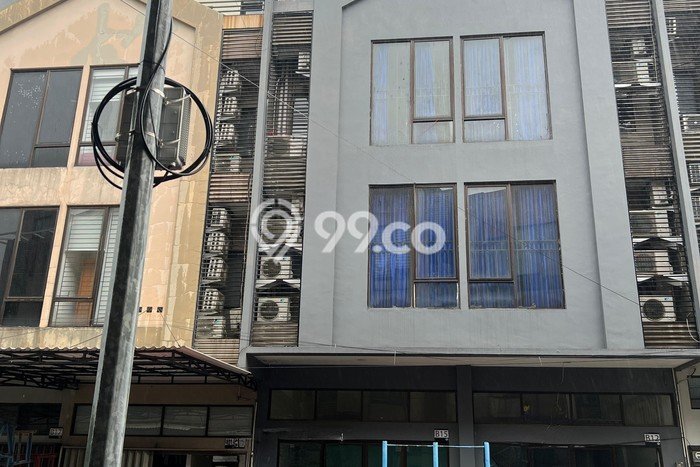 Unit Ruko Dijual di Jakarta Selatan LT 70m2 & LB 280m2 Unit Ruko Dijual di Jakarta Selatan LT 70m2 & LB 280m2