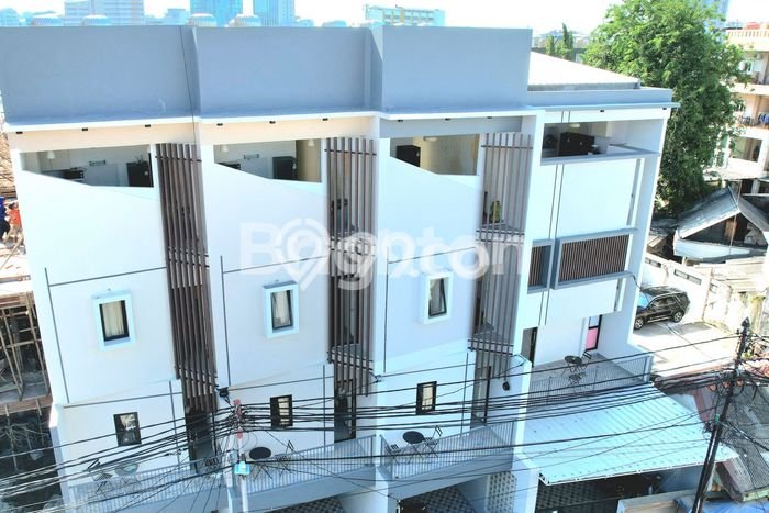 Unit Komersial Dijual di Jakarta Barat LT 174m2 & LB 600m2 Unit Komersial Dijual di Jakarta Barat LT 174m2 & LB 600m2