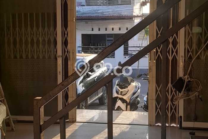Disewakan Ruko komersial di Denpasar Barat luas bangunan 160m2 Disewakan Ruko komersial di Denpasar Barat luas bangunan 160m2