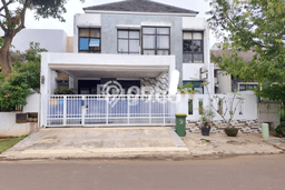 Dijual Rumah Elit Exclusive di Serpong, Tangerang Selatan Dijual Rumah Elit Exclusive di Serpong, Tangerang Selatan
