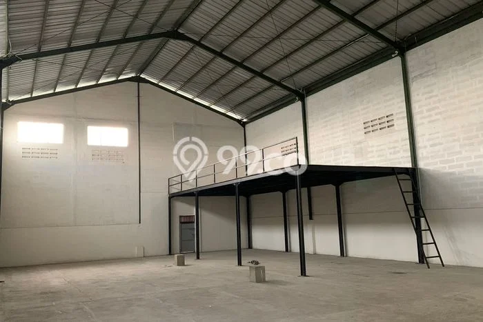 Disewakan Gudang di Pusat Kota Bandung Ramai Strategis Disewakan Gudang di Pusat Kota Bandung Ramai Strategis
