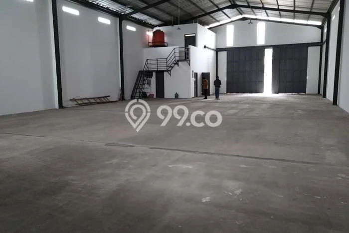 Unit Gudang Paling Strategis di Babakan Ciparay Bandung dengan LB 427m2 Unit Gudang Paling Strategis di Babakan Ciparay Bandung dengan LB 427m2