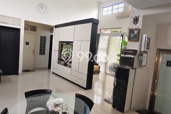 Jual Rumah Luas Elegan Dengan View Eksklusif di Bambu Apus, Jakarta Timur Jual Rumah Luas Elegan Dengan View Eksklusif di Bambu Apus, Jakarta Timur
