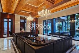 Ready to Use! Luxury House LT 609m2 Desain Elegan di Pantai Mutiara Ready to Use! Luxury House LT 609m2 Desain Elegan di Pantai Mutiara