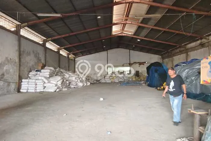 Unit Gudang Dijual di Jakarta Utara LT 3037m2 & LB 2250m2 Unit Gudang Dijual di Jakarta Utara LT 3037m2 & LB 2250m2