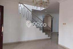 Ready to Use! Premium House LT 252m2 Desain Elegan di Kemang Pratama Ready to Use! Premium House LT 252m2 Desain Elegan di Kemang Pratama