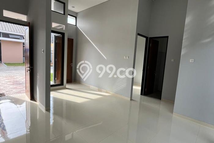 For Sale Rumah 2 Kamar Lokasi Ideal Nyaman dan Strategis di Jaten For Sale Rumah 2 Kamar Lokasi Ideal Nyaman dan Strategis di Jaten