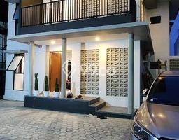 Rumah Kost untuk Dijual di Laweyan dengan 19 KT, 19 KM, Luas 300m2 Rumah Kost untuk Dijual di Laweyan dengan 19 KT, 19 KM, Luas 300m2