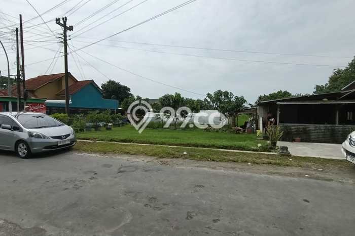 Lahan Dijual Lokasi Colomadu, Karanganyar dengan Luas Tanah 1890m2 dan Status SHM Lahan Dijual Lokasi Colomadu, Karanganyar dengan Luas Tanah 1890m2 dan Status SHM