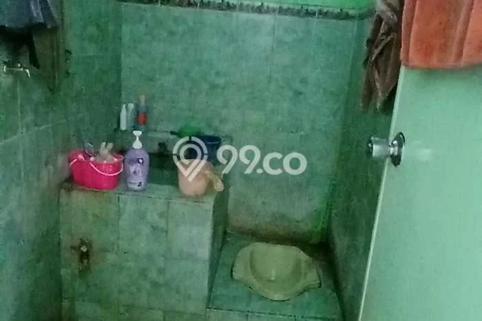 Dijual Kost Strategis di Jebres, Solo 9 KT, 9 KM, Luas Bangunan 171m2 Dijual Kost Strategis di Jebres, Solo 9 KT, 9 KM, Luas Bangunan 171m2