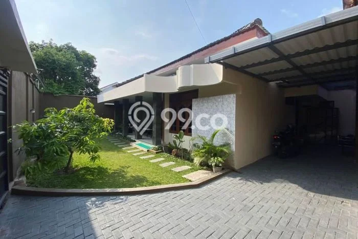 Dijual Rumah 5 Kamar Lokasi Ideal Nyaman dan Strategis di Pasar Kliwon Dijual Rumah 5 Kamar Lokasi Ideal Nyaman dan Strategis di Pasar Kliwon