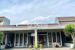 Hunian Mewah LB 150m2 Siap Huni Desain Elegan di Buah Batu, Bandung Hunian Mewah LB 150m2 Siap Huni Desain Elegan di Buah Batu, Bandung