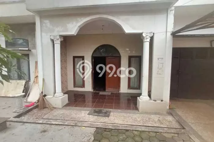 Jual Rumah Bagus Siap Huni LB 280m2 di Arcamanik, Bandung Jual Rumah Bagus Siap Huni LB 280m2 di Arcamanik, Bandung