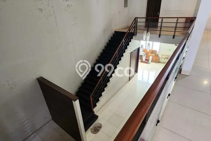 Ruko Dijual di Bandung LT 300m2 & LB 540m2 Lokasi Terbaik! Ruko Dijual di Bandung LT 300m2 & LB 540m2 Lokasi Terbaik!