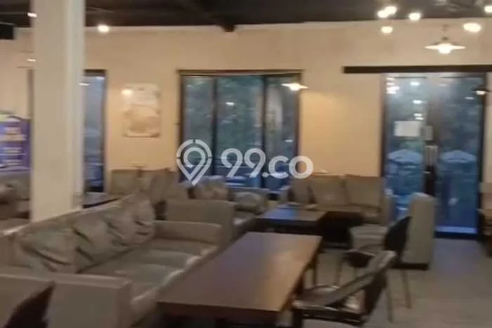 Ruko untuk Disewa di Pusat Bandung Luas Bangunan 350m2 Ruko untuk Disewa di Pusat Bandung Luas Bangunan 350m2