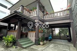 Rumah Elit LB 900m2 Siap Pakai Desain Elegan di Cihanjuang, Bandung Rumah Elit LB 900m2 Siap Pakai Desain Elegan di Cihanjuang, Bandung