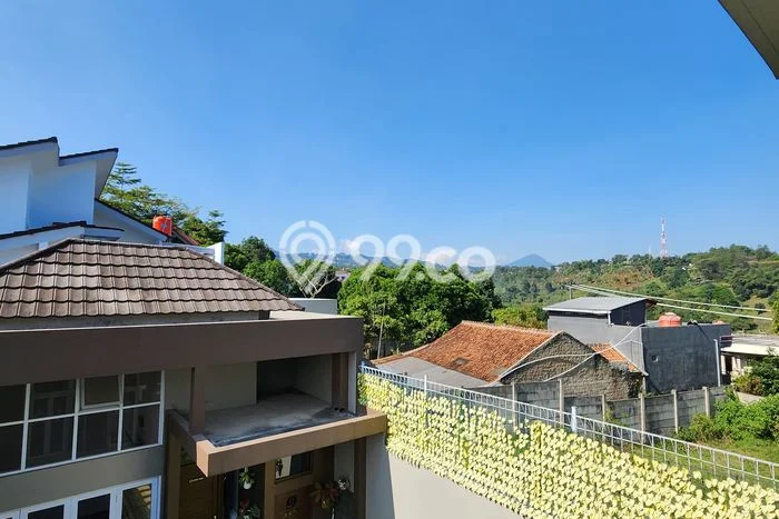 Siap Huni Hunian Elit 5 Kamar di Cidadap Dekat ke Mana Saja Siap Huni Hunian Elit 5 Kamar di Cidadap Dekat ke Mana Saja